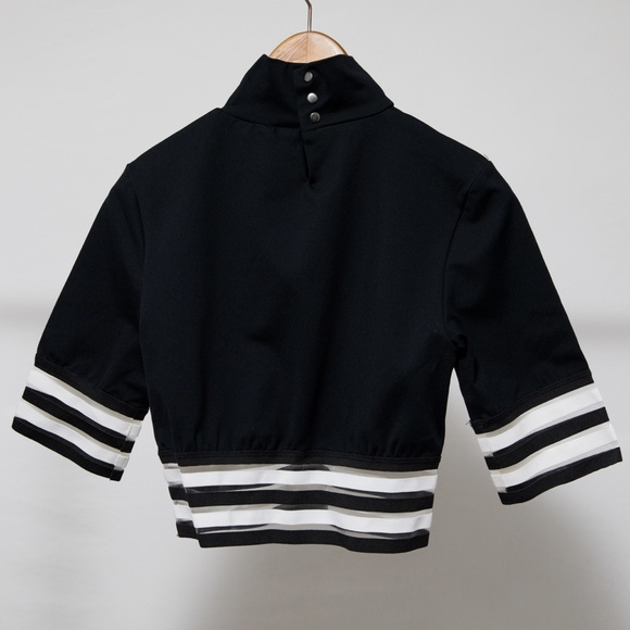 Chicest Black & White Prjon Turtleneck Crop Tee - Picture 3 of 4